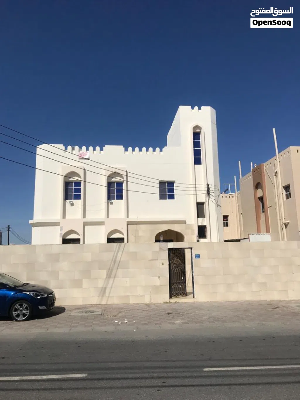 منزل للإيجار الطابق الثاني العامرات منطقة الاولى بلقرب من السوق،
