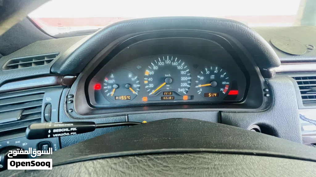Mercedes Benz E-Class E 200