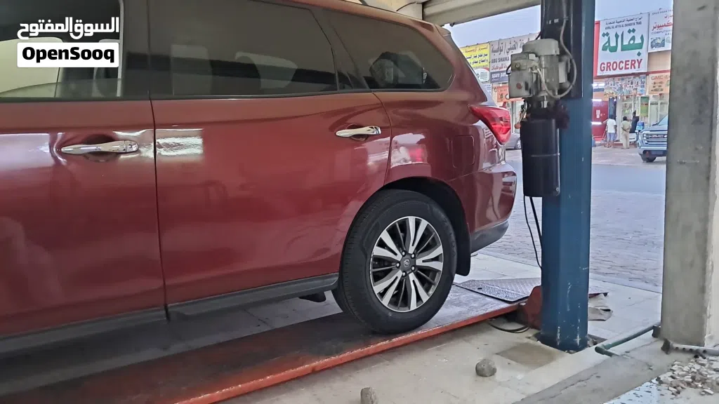 Nissan Pathfinder SV