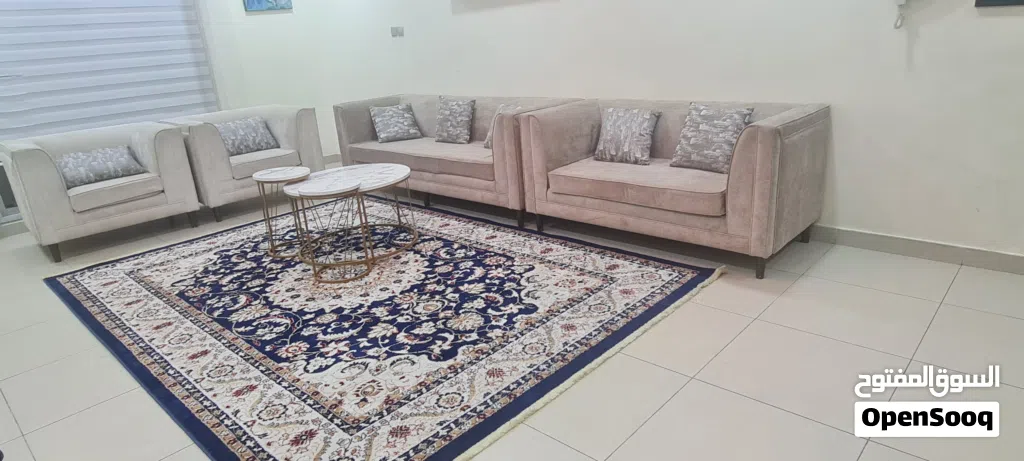sofa set 7 seater.....v.good condition