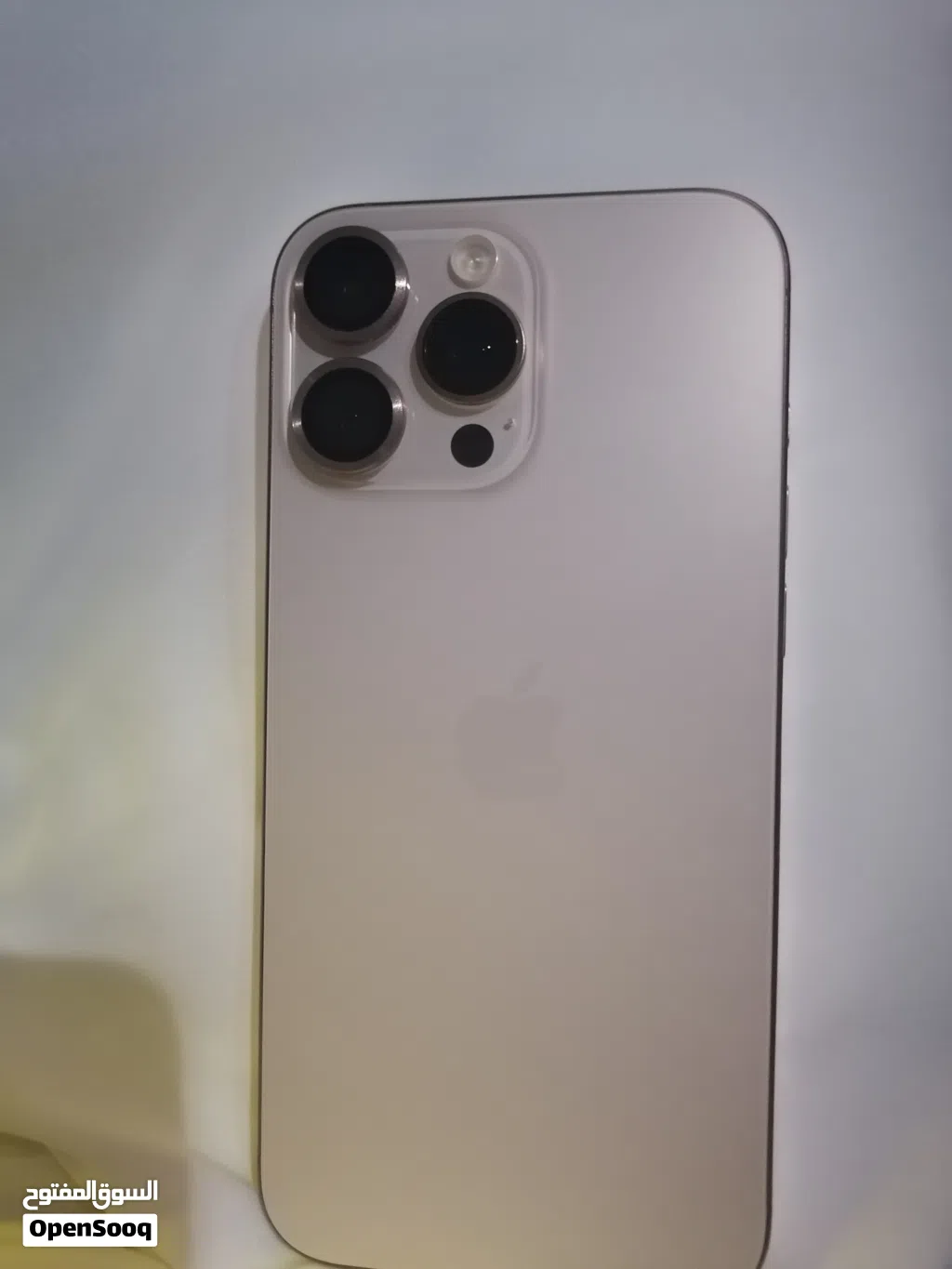 للبيع العاجل ايفون 16 برو ماكس اللون الصحراوي 256 GB