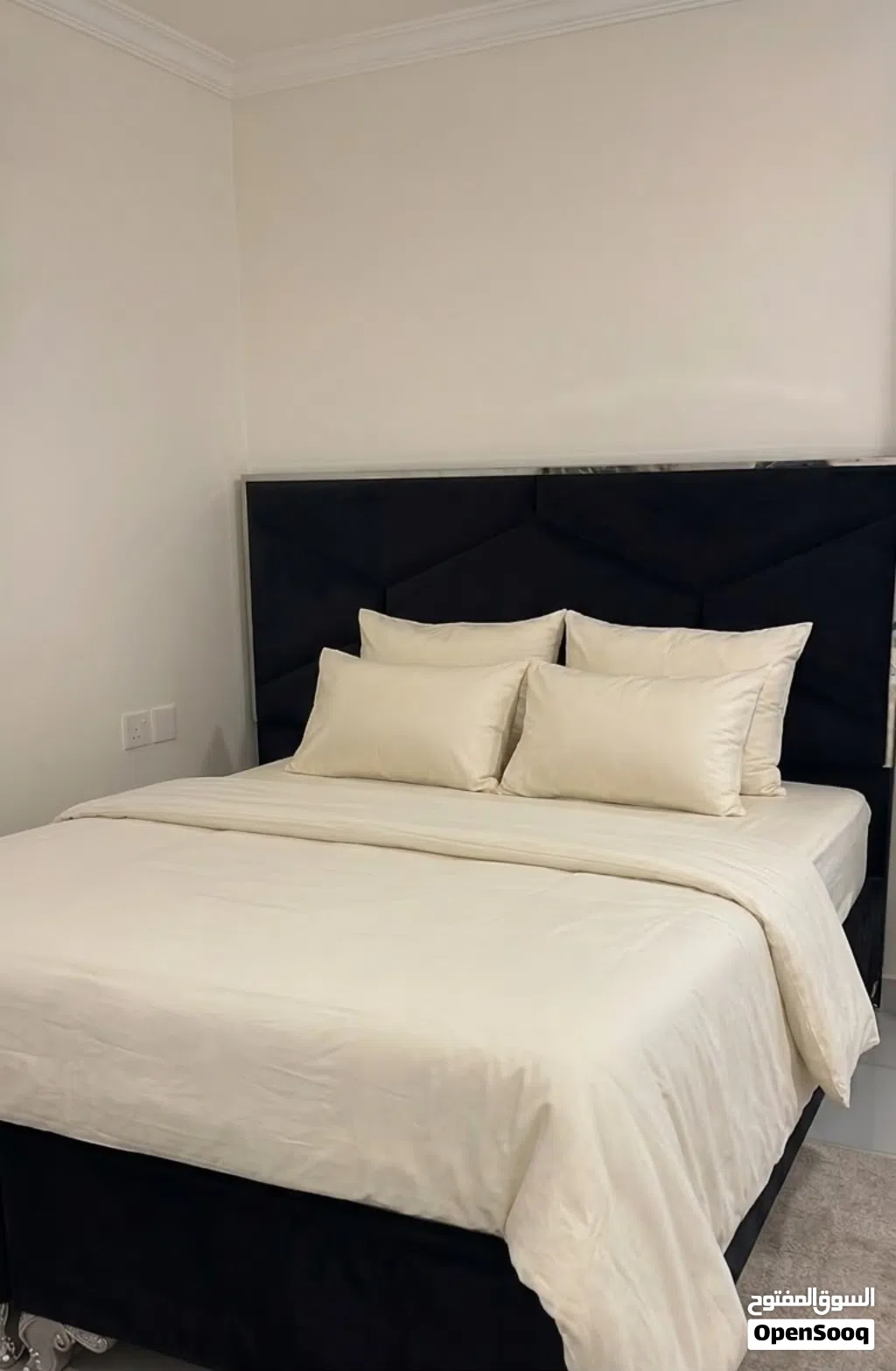 سرير مع المرتبه /king size bed with mattress