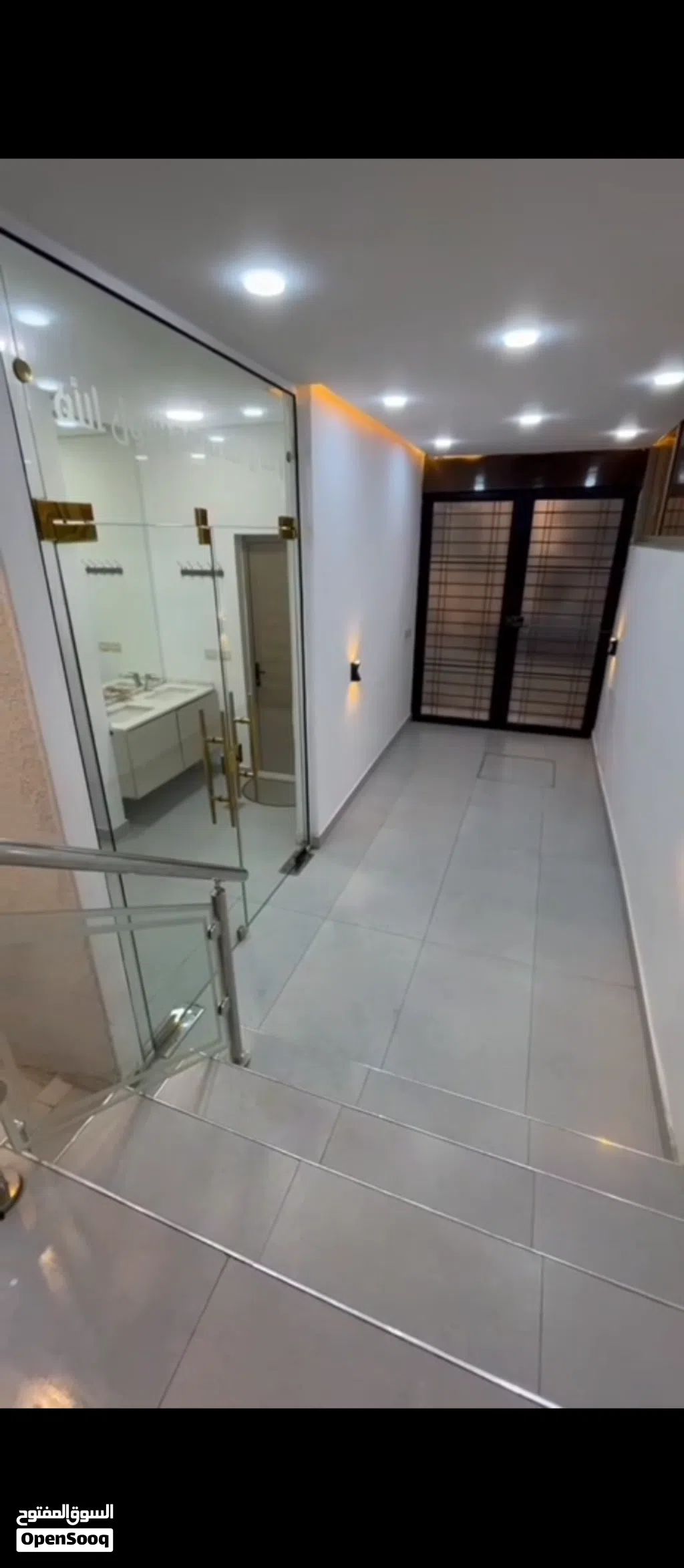 بيت مستقل تسوية وطارق ارضي وطارق اول وروف ونظافة خارجية