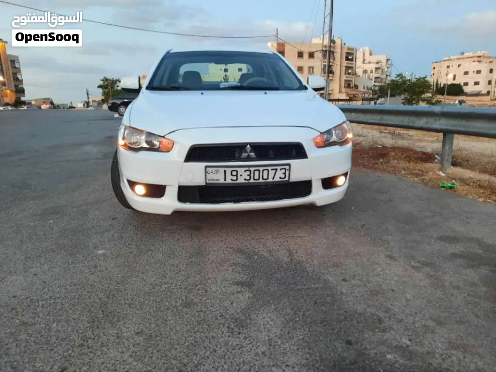 Mitsubishi Lancer ES