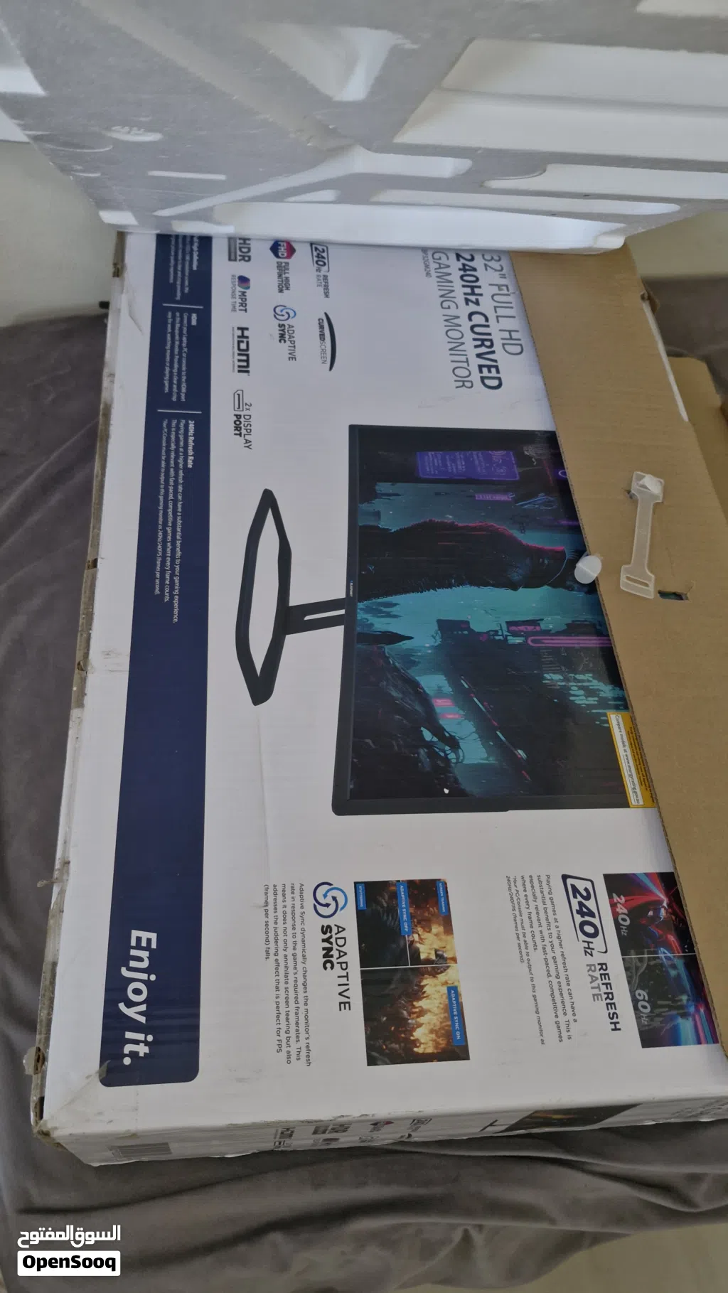 للبيع: شاشة قيمنق Blaupunkt ألمانية بحجم 32 بوصة منحنية 240Hz (بالكرتون)