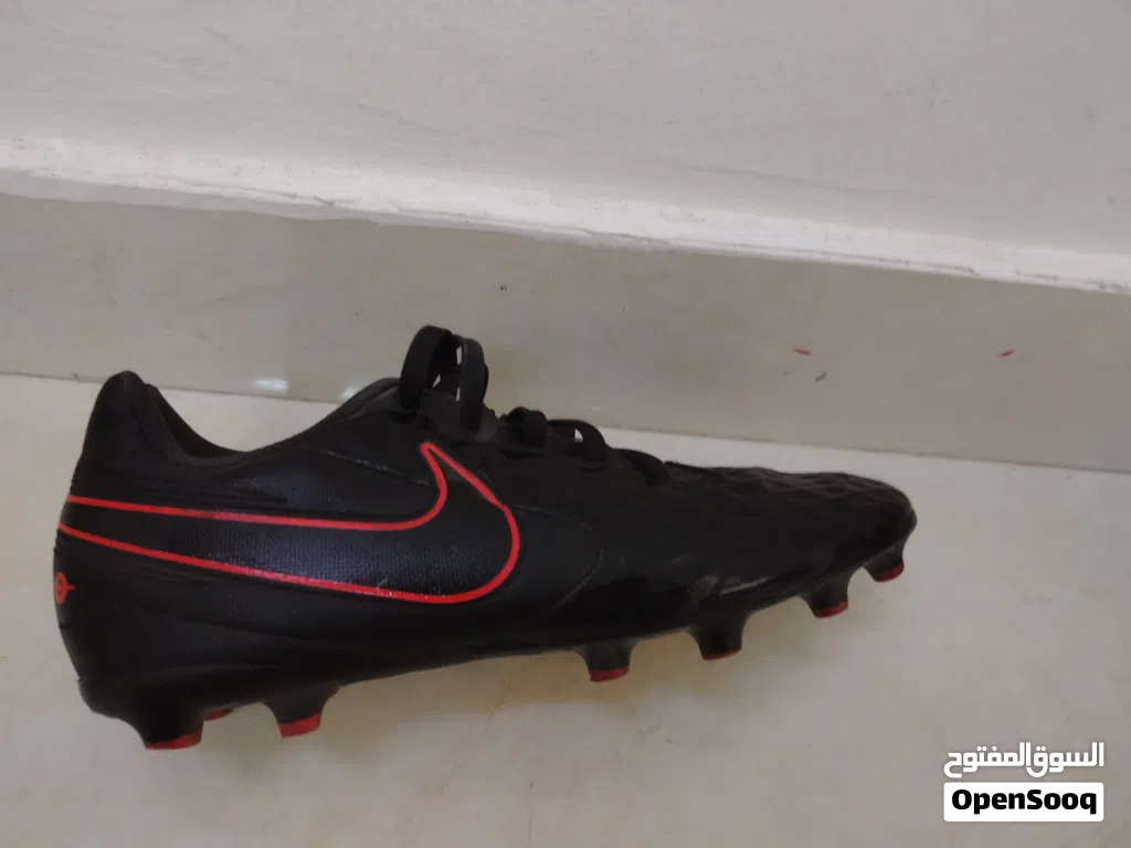 Nike Tiempo Size 40