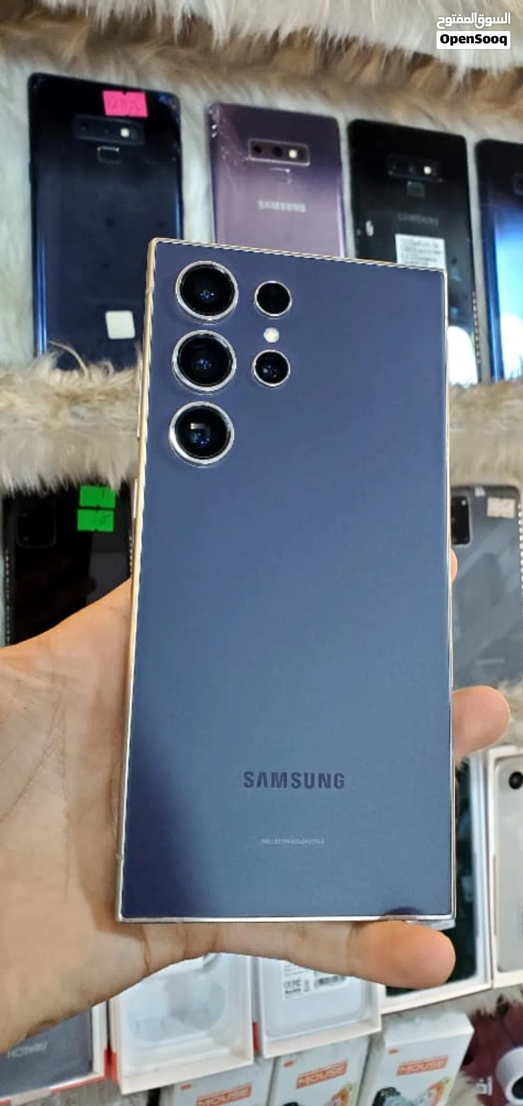 S24ULTRA 256GB بضاعه كرت عليه اثر استخدم خفيف جدا وكاله امريكي بسعر 500$ يتوجد لدى محلات القبلي