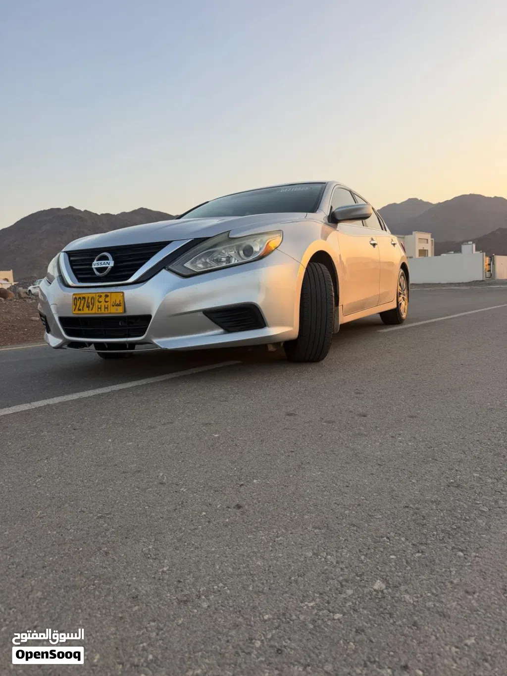 نيسان التيما S