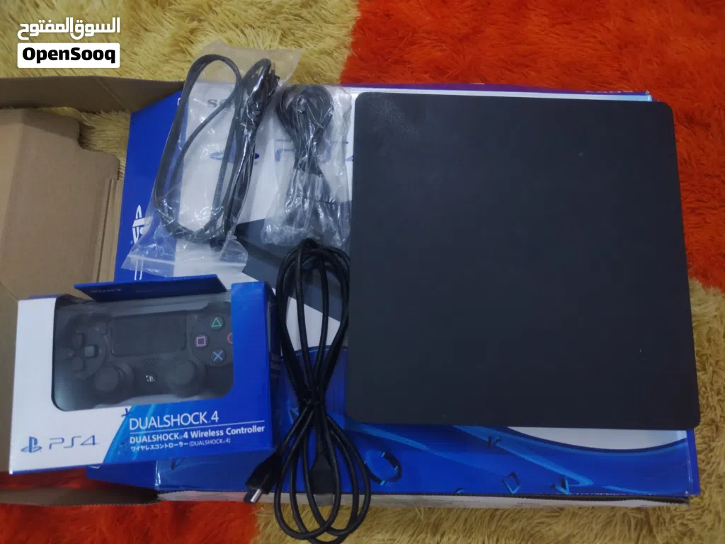 Ps 4 slim نضافه فول نفس ما تشوف تكمله بل وصف ملاحضة:جهاز ابيض نباع