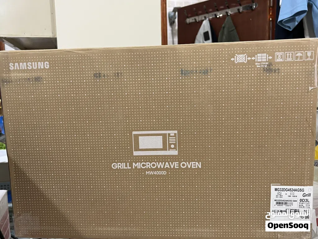 Samsung Microwave Oven 900W 32Ltr Black MG32DG4524AGSG MADE IN MALAYSIA.