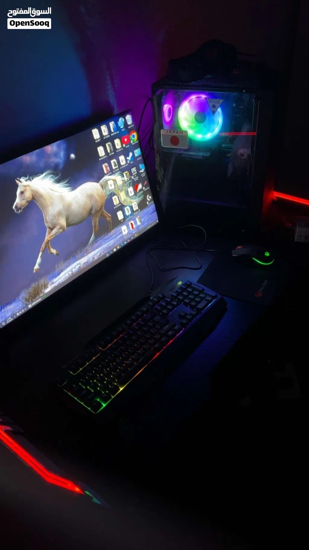 بي سي مع شاشه و طاوله و ماوس و كيبورد و سماعه الشاشه 4k