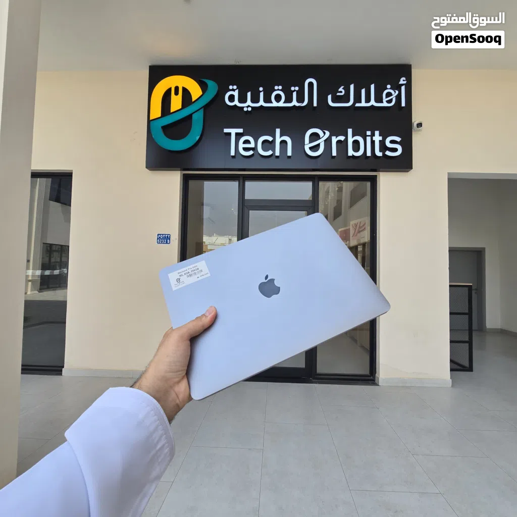 MacBook Pro M2 256GB SSD بسعر فرصة