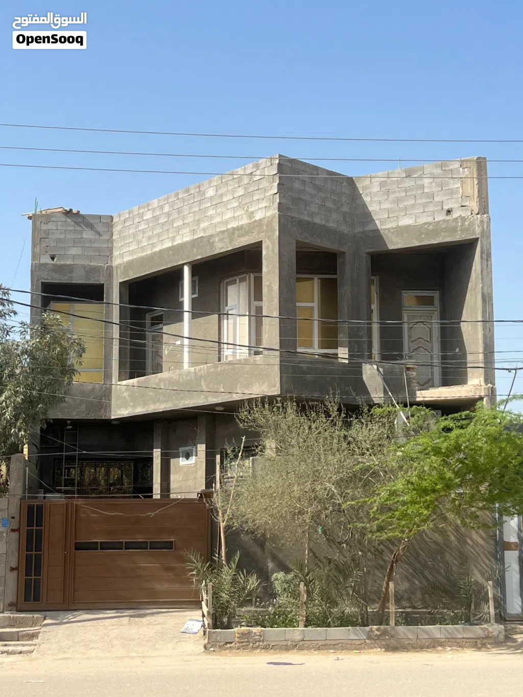 بيت طابقين للبيع
