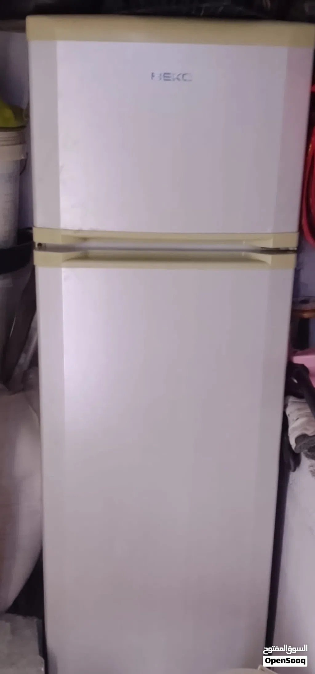 ثلاجه نضيفه وشغاله