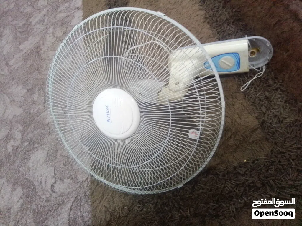 مروحه جنب لون ابيض