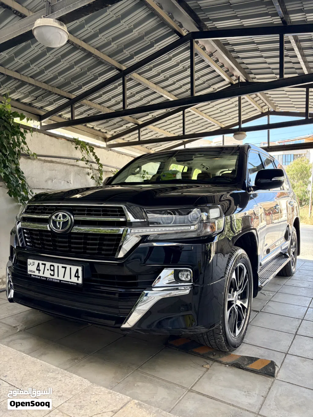 Toyota Land Cruiser Grand Touring
