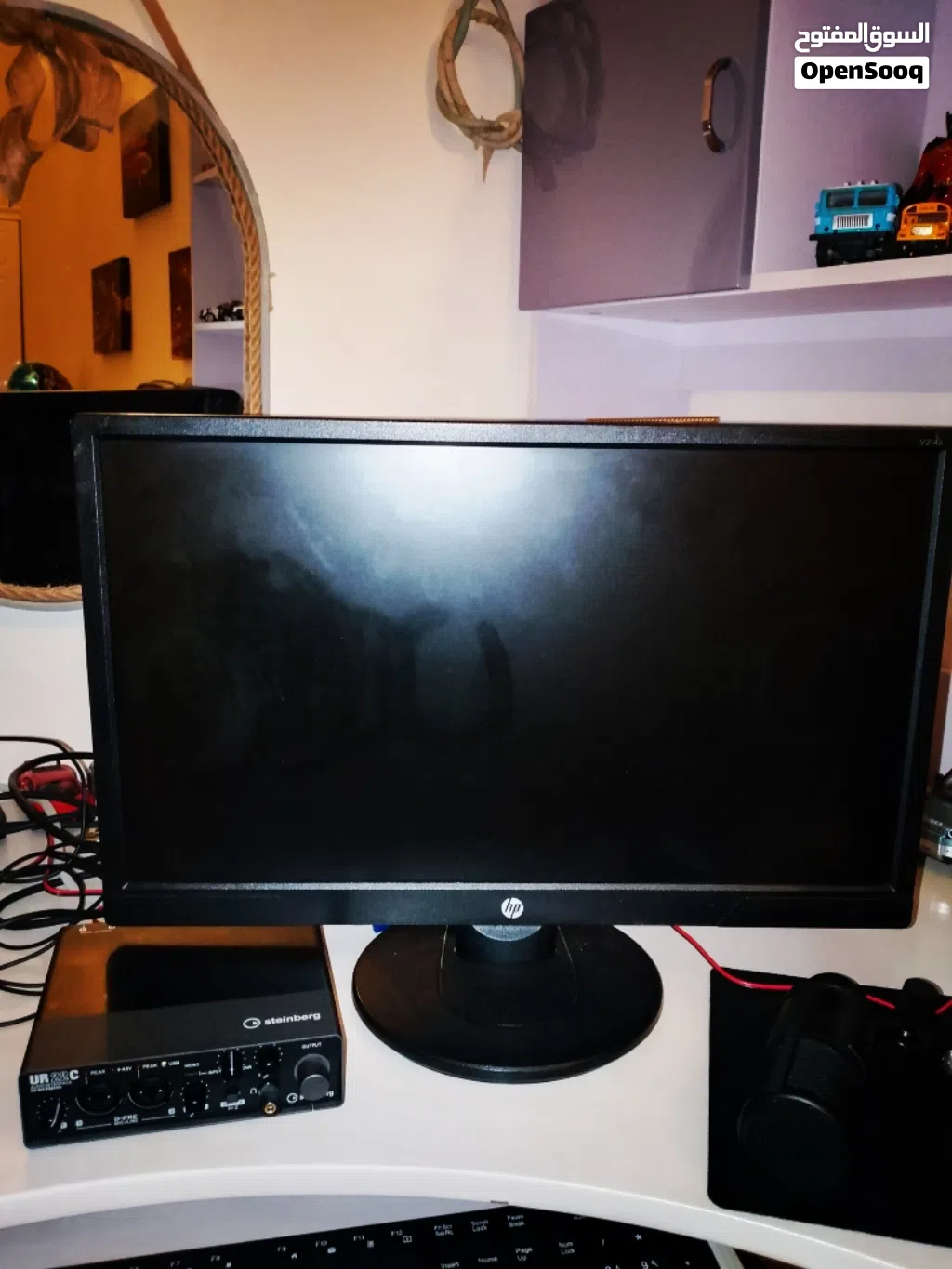 شاشه hpللبيع 15ريال