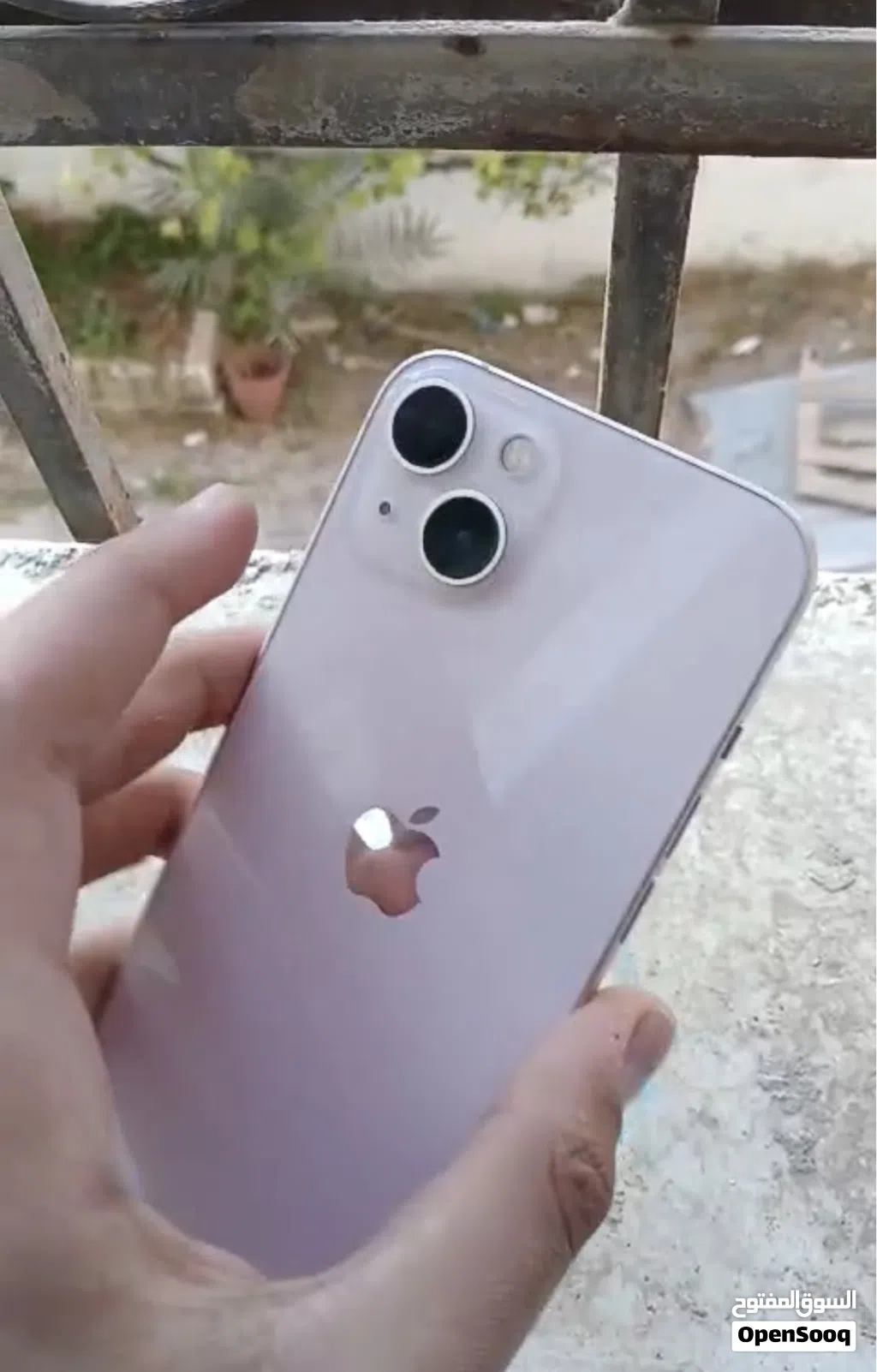 ايفون 13 وردي 128 جيجا بطارية 91% نظيف جدًا Face ID شغال سعر مميز قابل للتفاوض