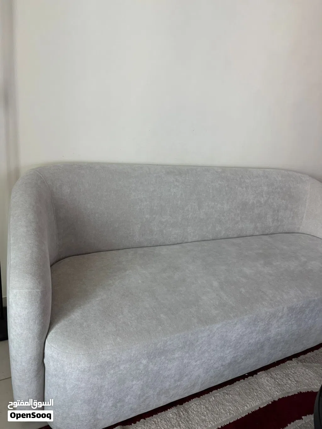 4 seater Greige Sofa - excellent condition- Dubai pickup