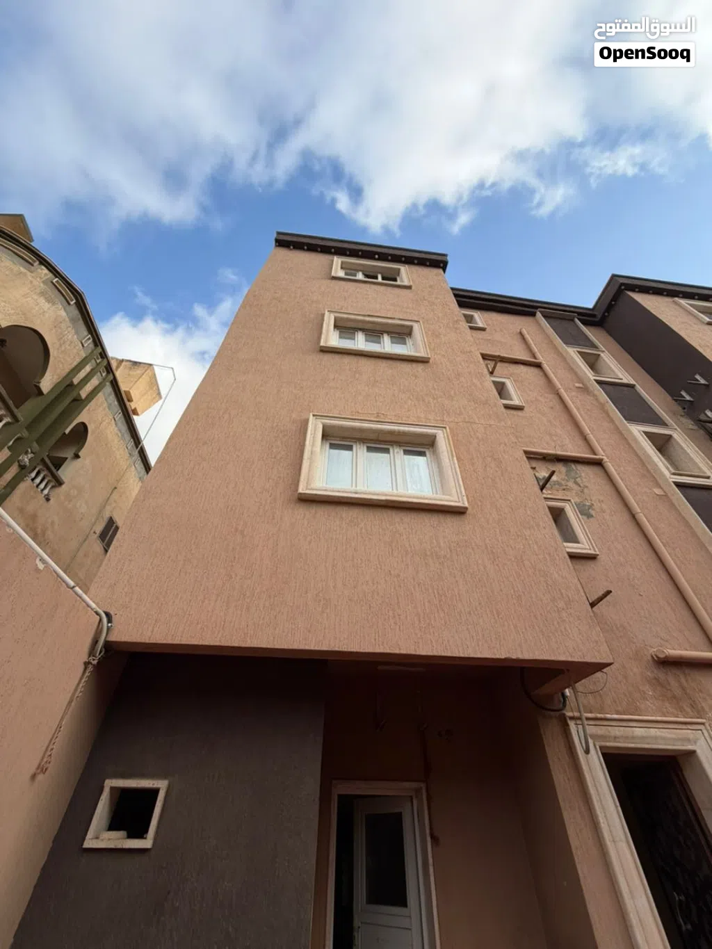 عماره. اربع. شقق. لبيع. زناته. القديمه.  لبيع.