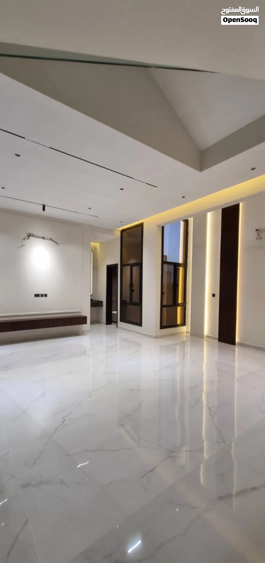 توين فيلا منفصلة بناء حديث و تصميم راقي جدا للبيع في الموالح الجنوبية