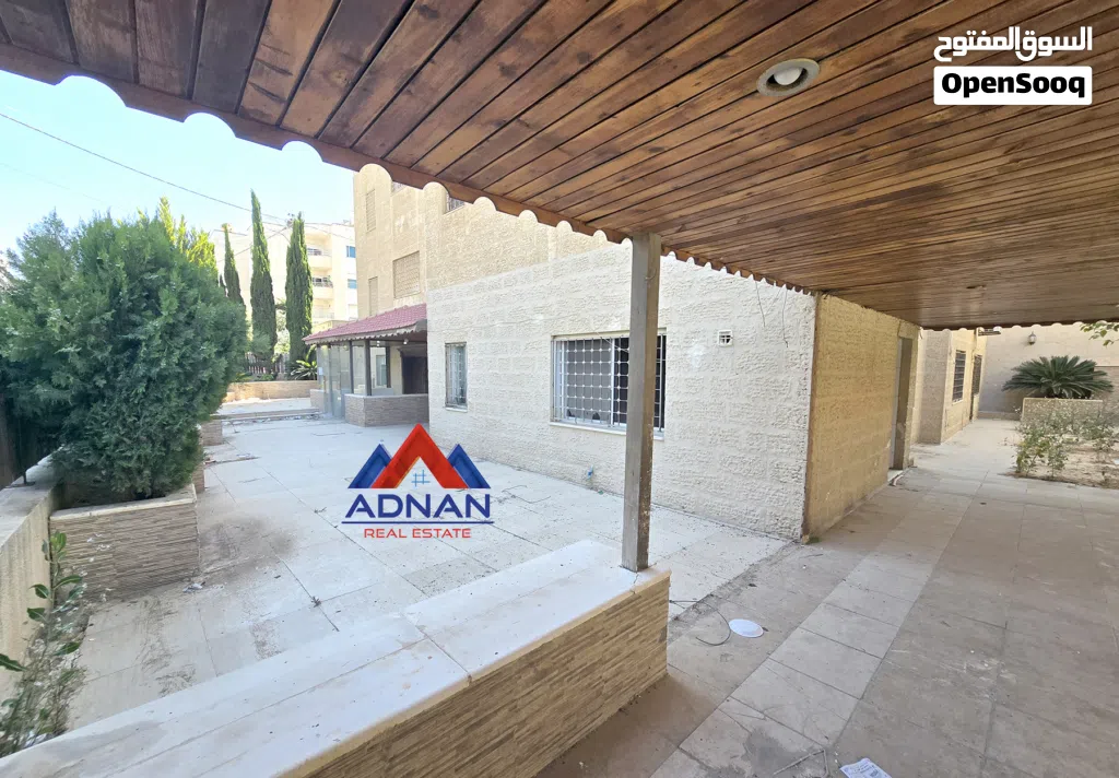 الرابيه شقة مع حديقه كبيره و كراج خاص مساحة 230 متر بسعر مميز