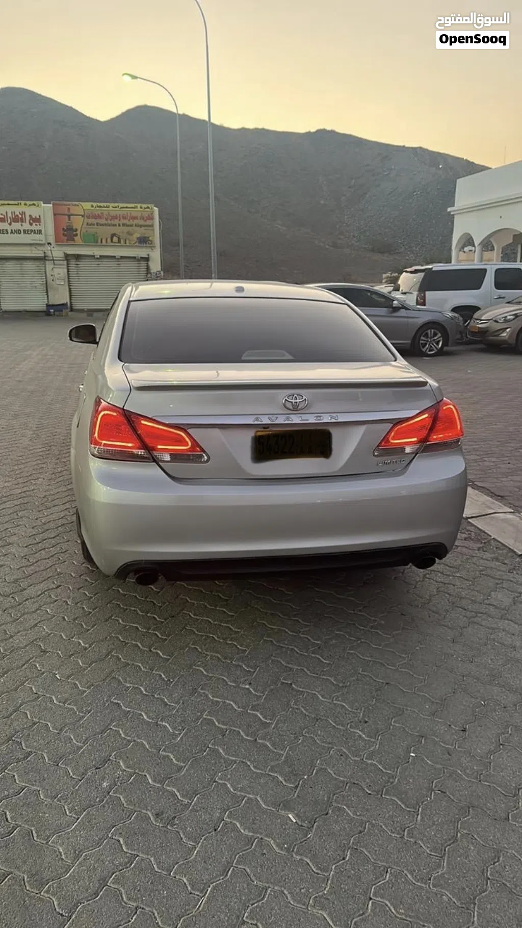 تويوتا افالون Limited