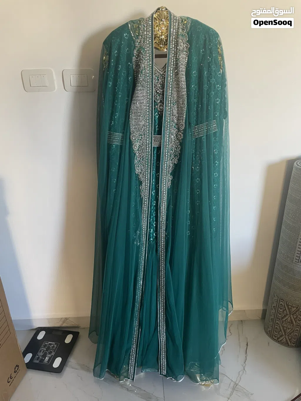 فستان بشت اماراتي سهرة