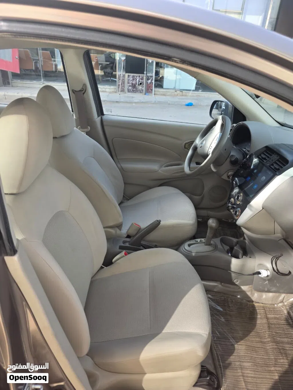 Nissan Sunny Standard