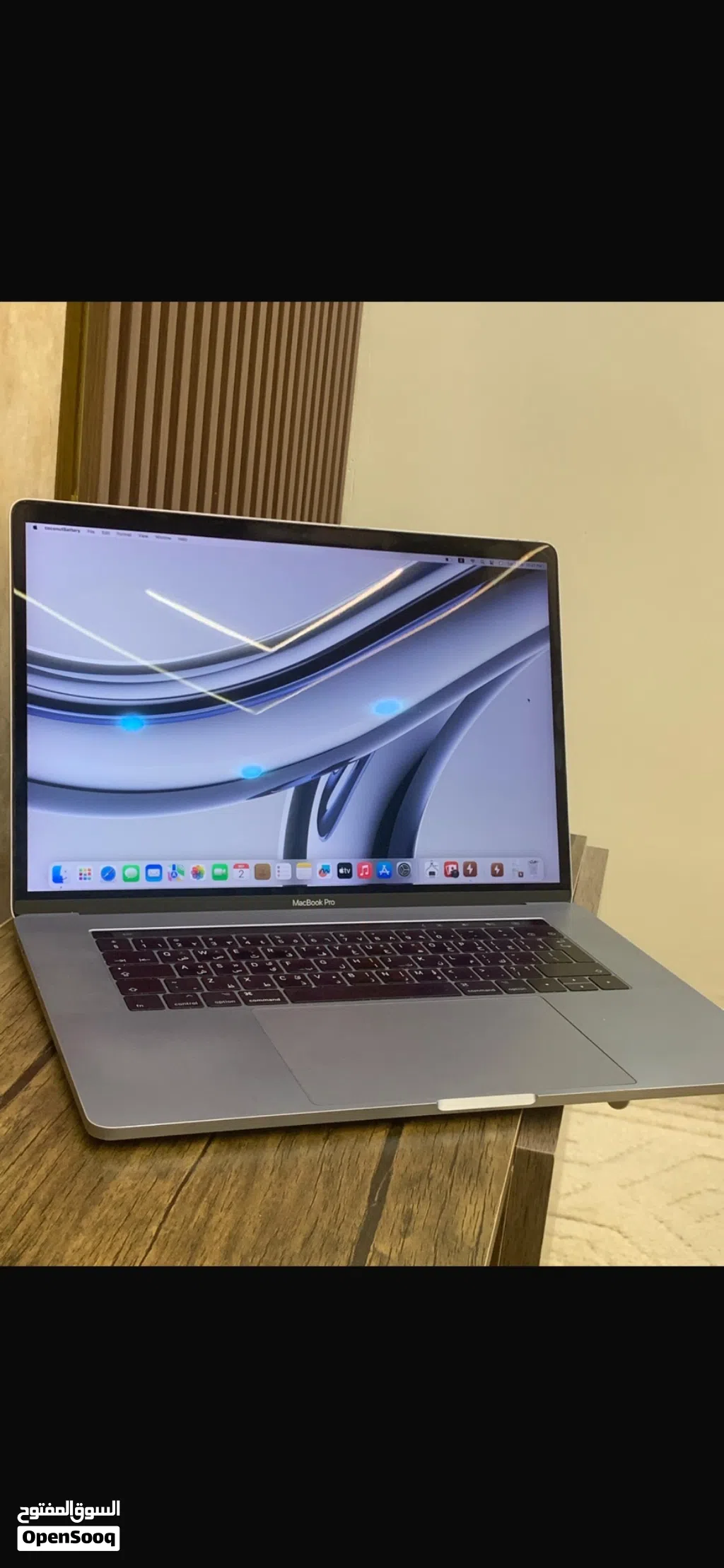 Macbook pro m1 pro جهاز نضيف وما فيو اي مشاكل زي الجديد
