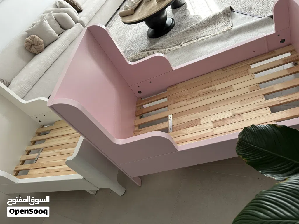 2 kids beds