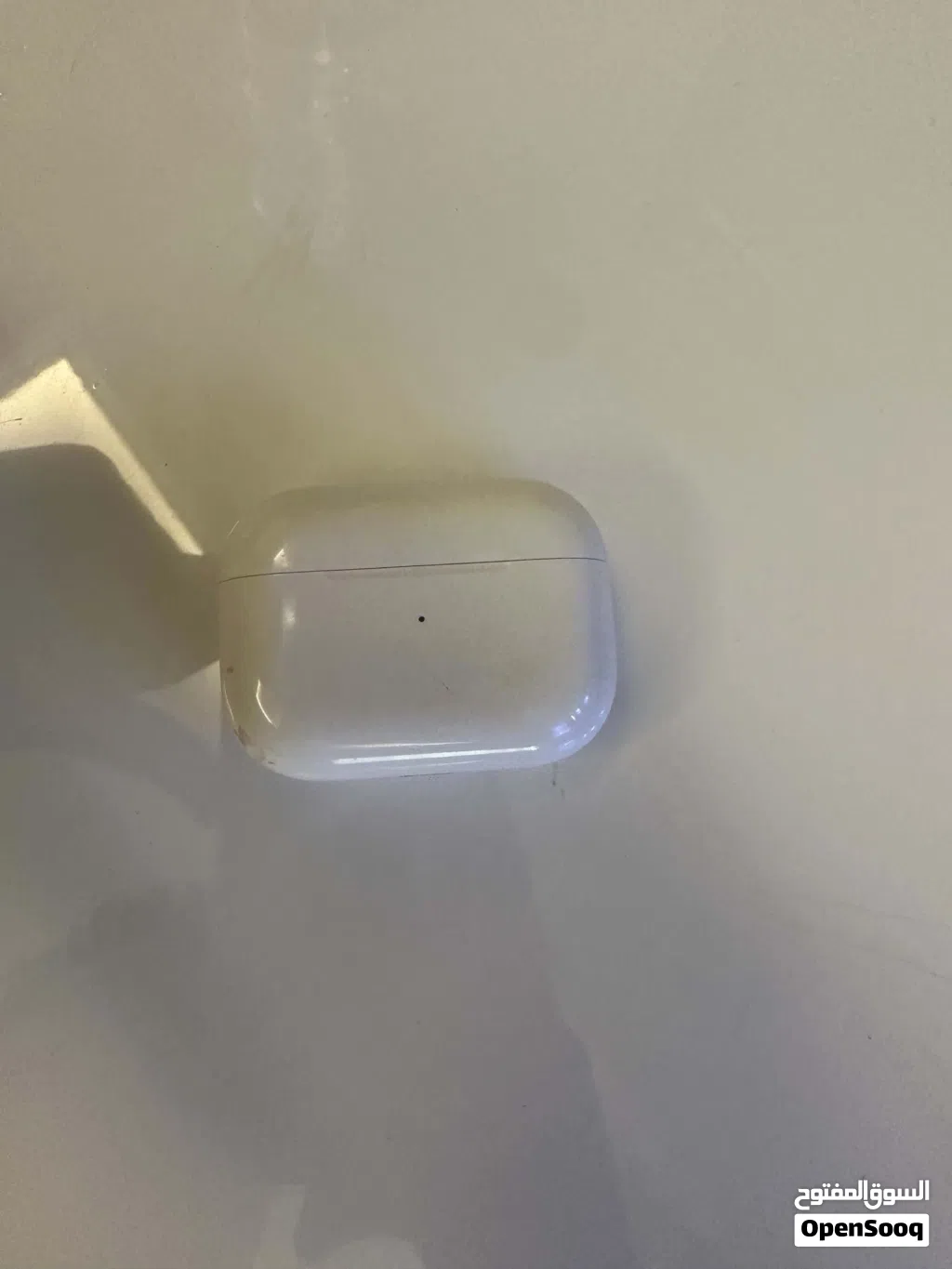 سماعات AirPods Pro ( الجيل الأول)