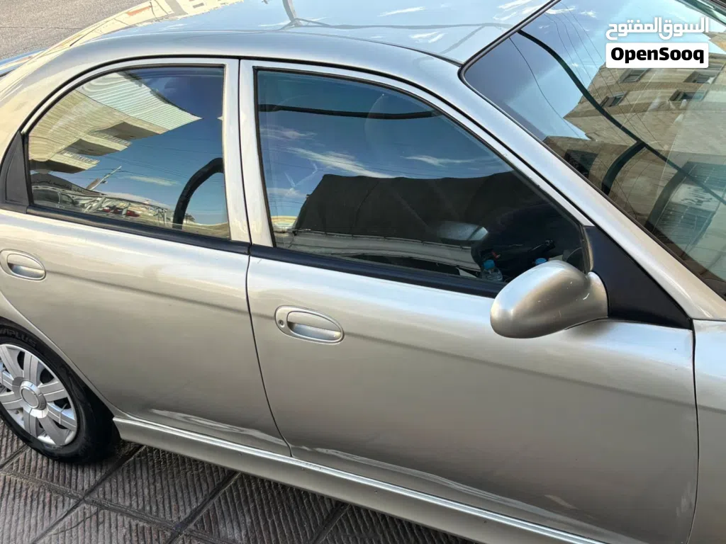 Kia Shuma