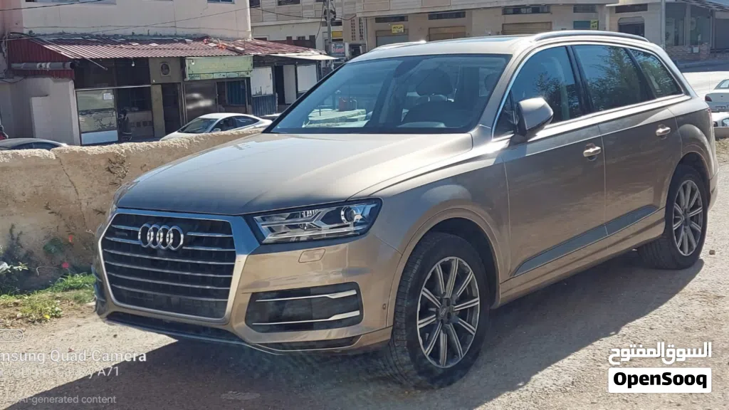 أودي Q7 Standard