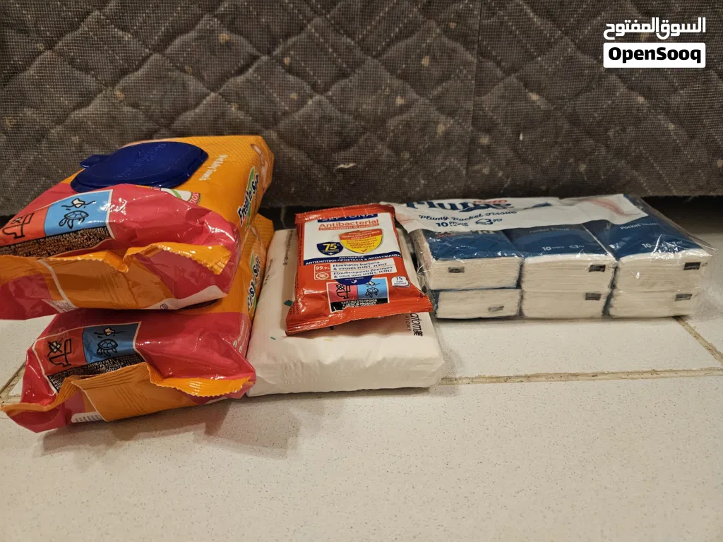 tissues (plain, travel, sanitizing, wet wipes)