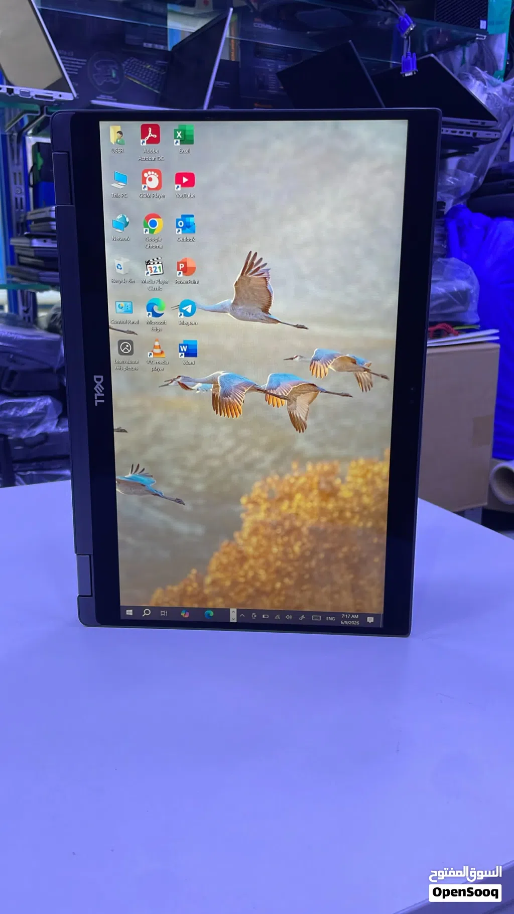 للبيع Dell Latitude 7390 2-in-1 المعالج: Intel Core i5