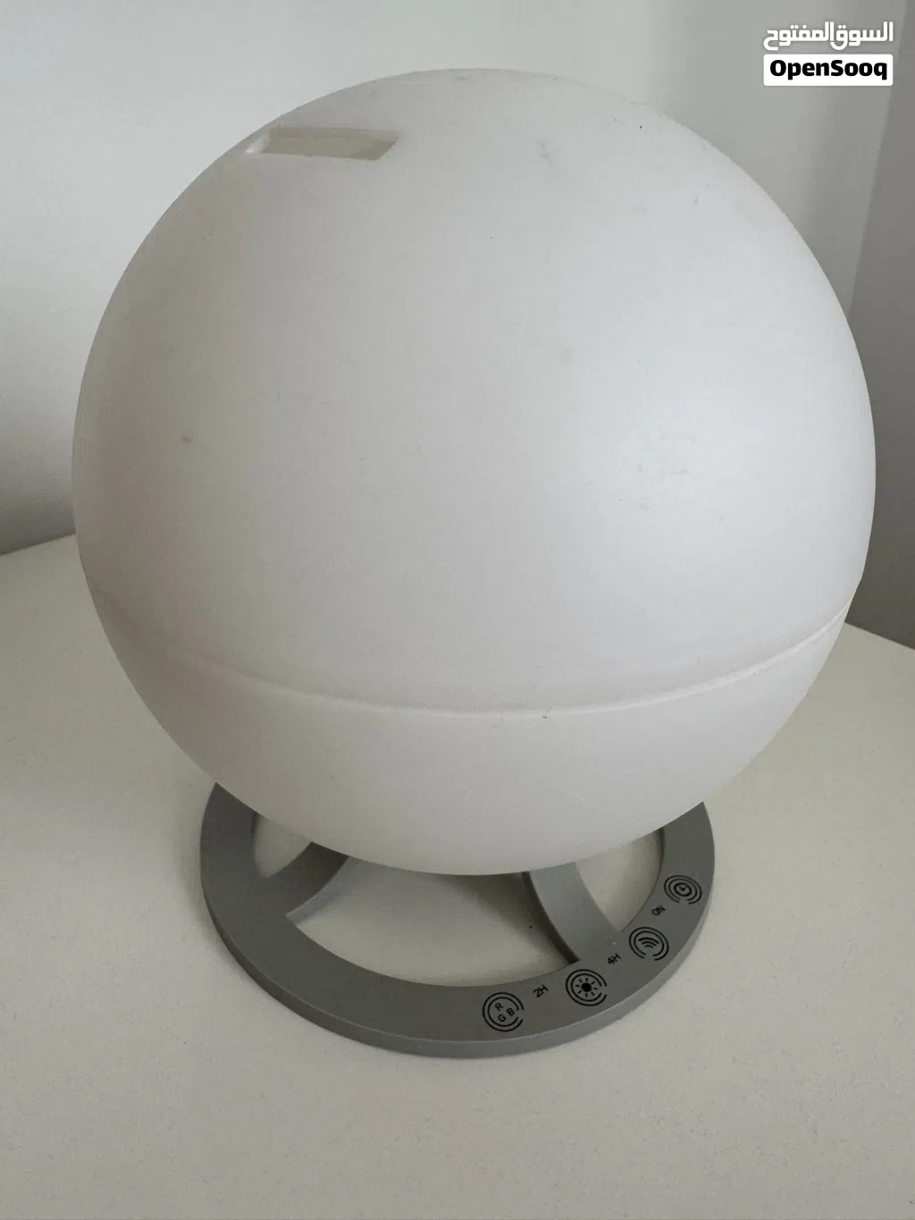 Beautiful aroma diffuser and humidifier with LED lights