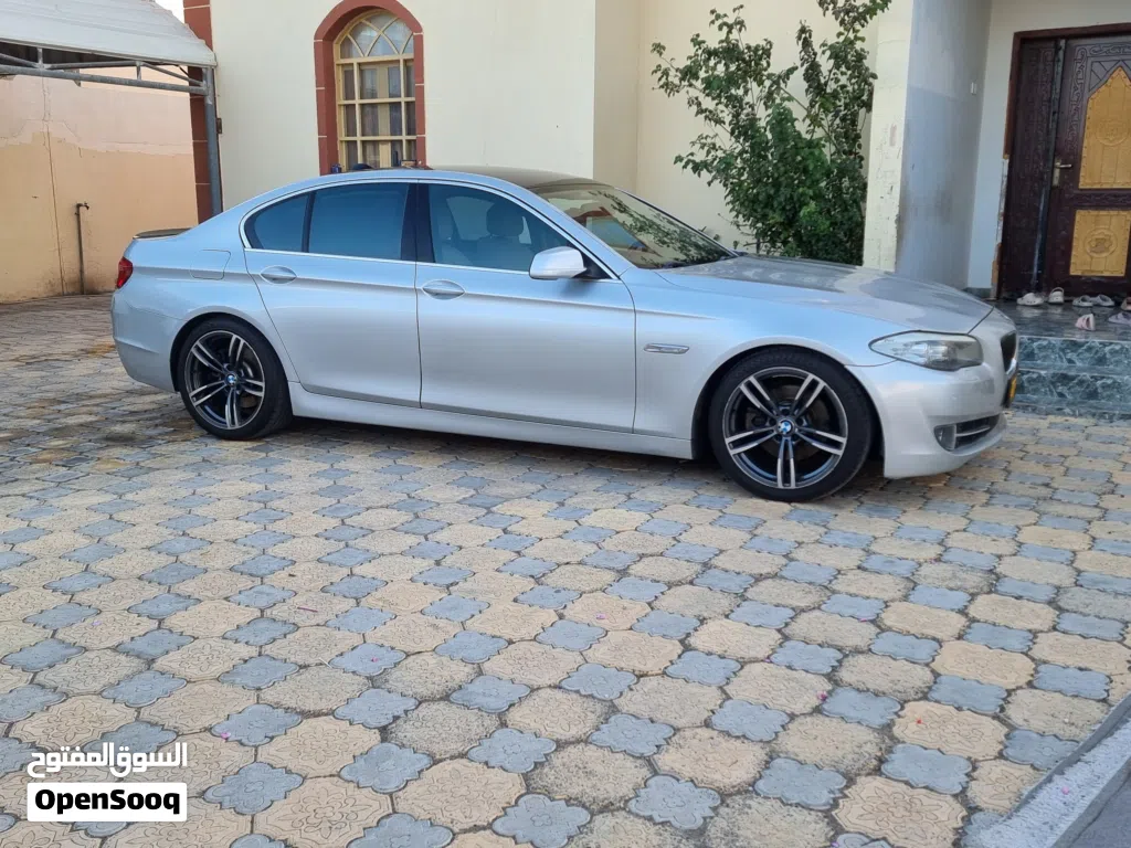 BMW 5 Series 523