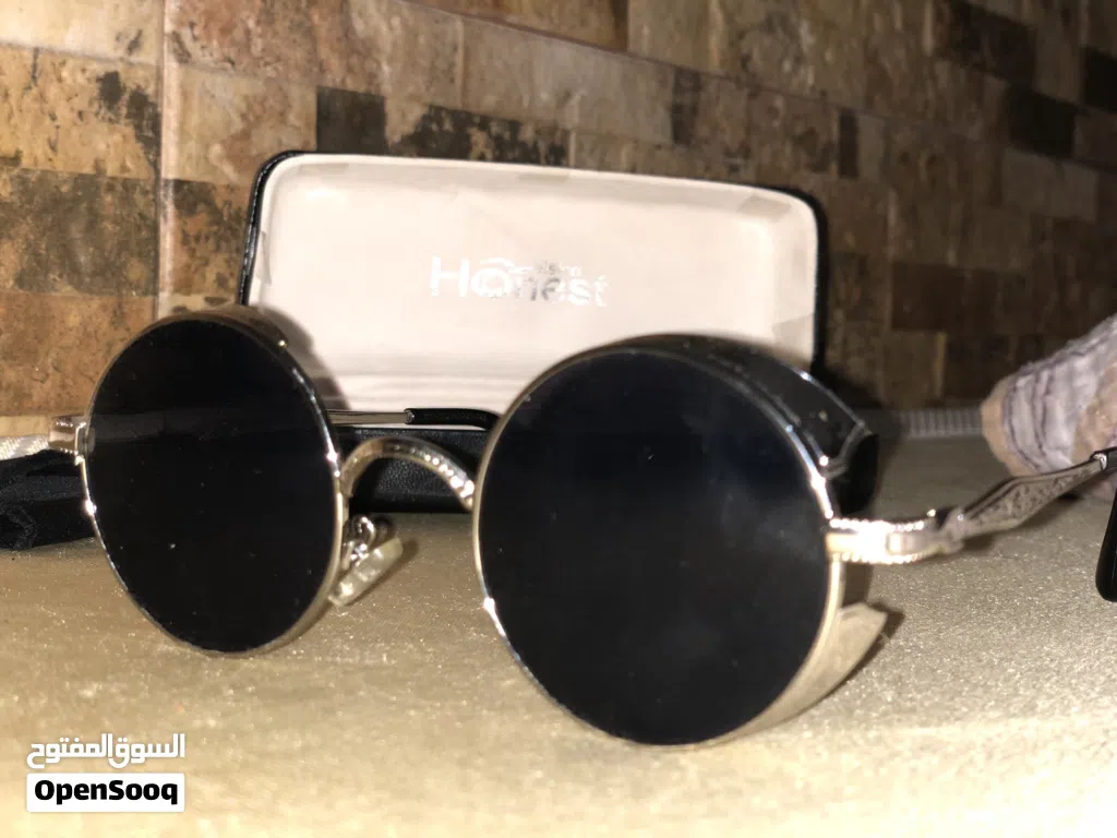 نظارة vision honest للبيع مقابل 25 دينار