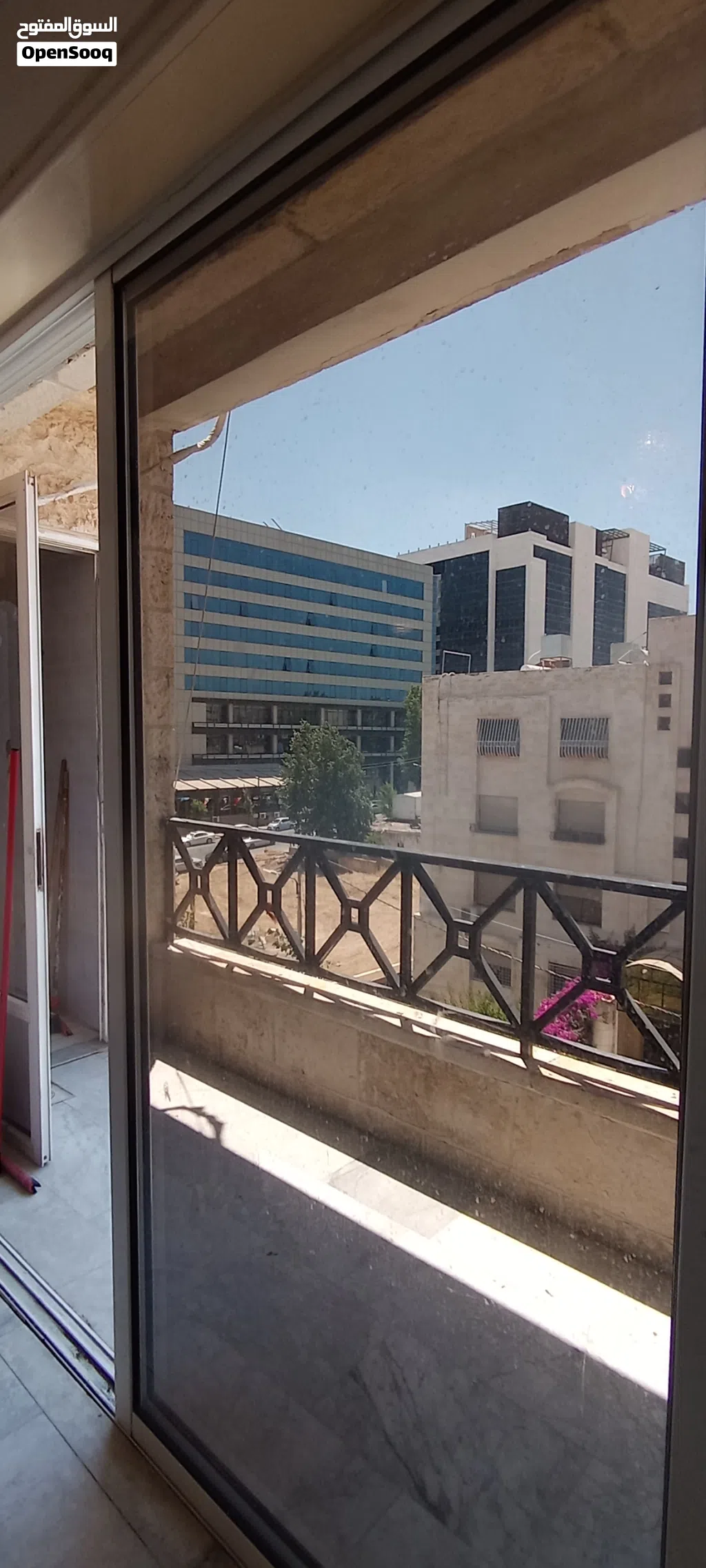 شقة مميزة بموقع استثنائي في شارع مكة