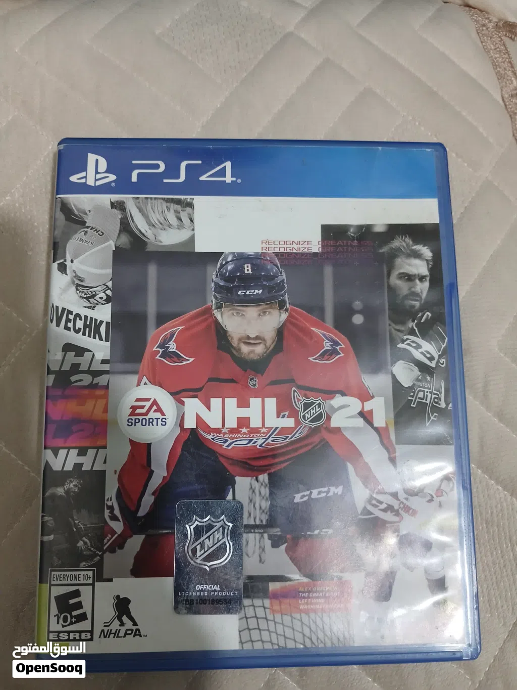 لعبة الهوكي NHL 21 للبيع او البدل