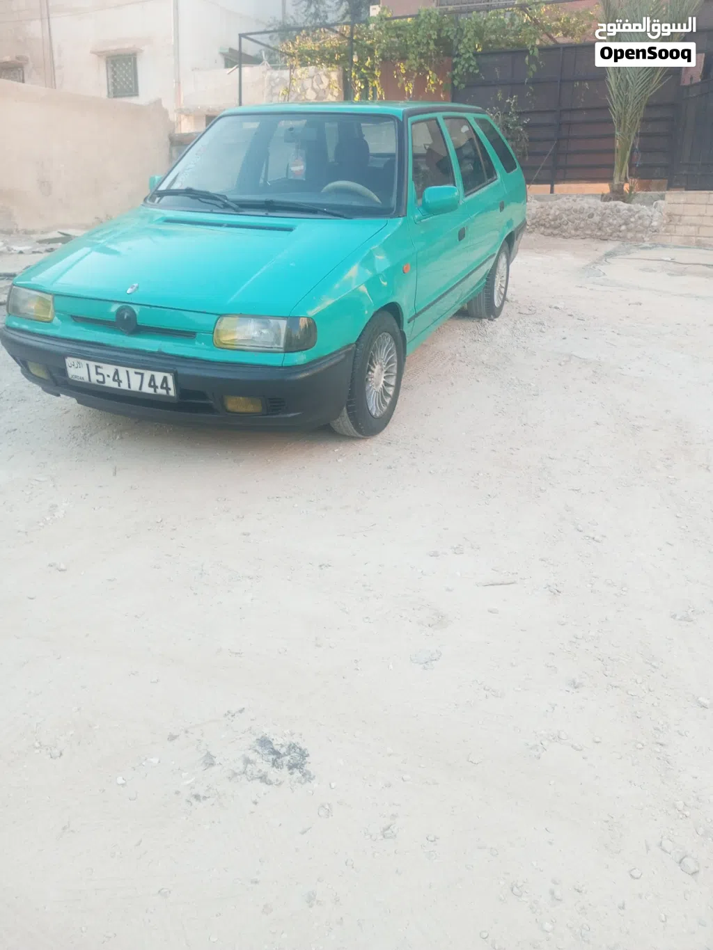 Kia Sephia 1