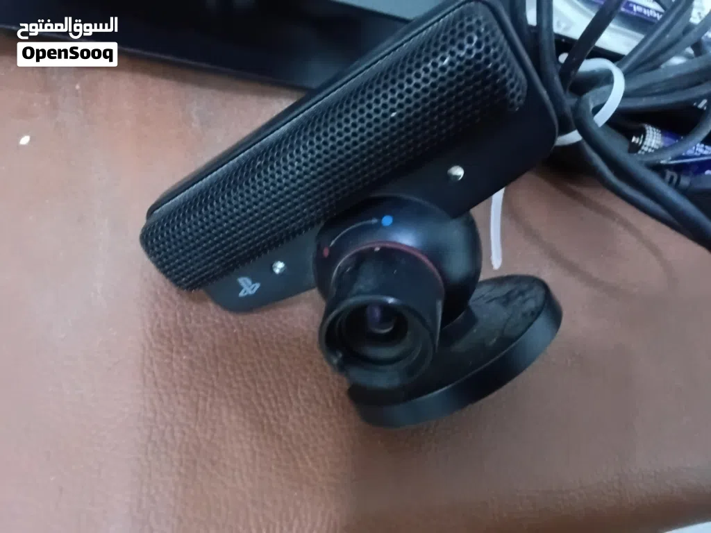 كمره للبلايستيشن المتوفر 2 قطعه