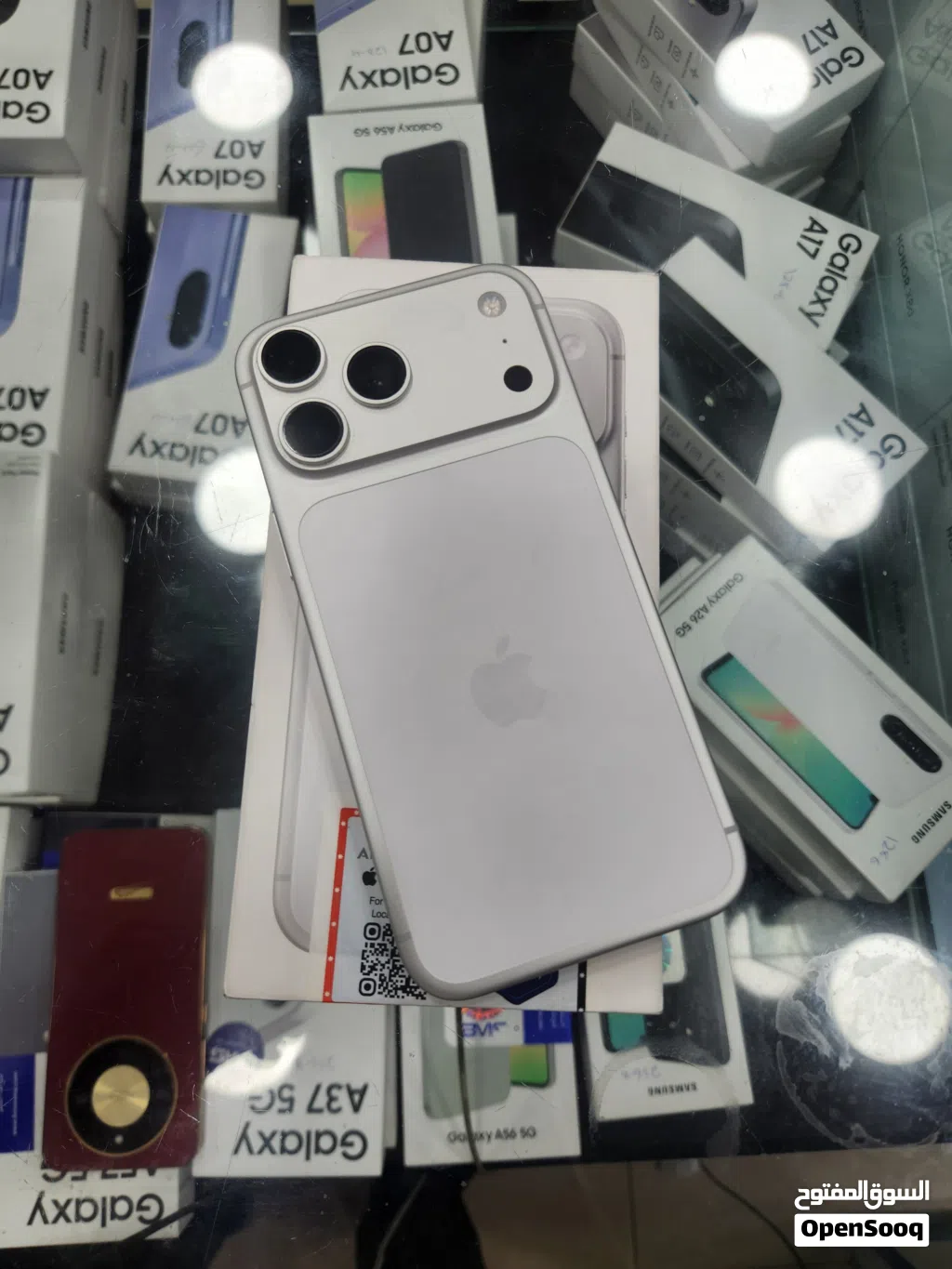 iPhone 17 pro max 256GB وارد الشرق الأوسط بسعر مميز