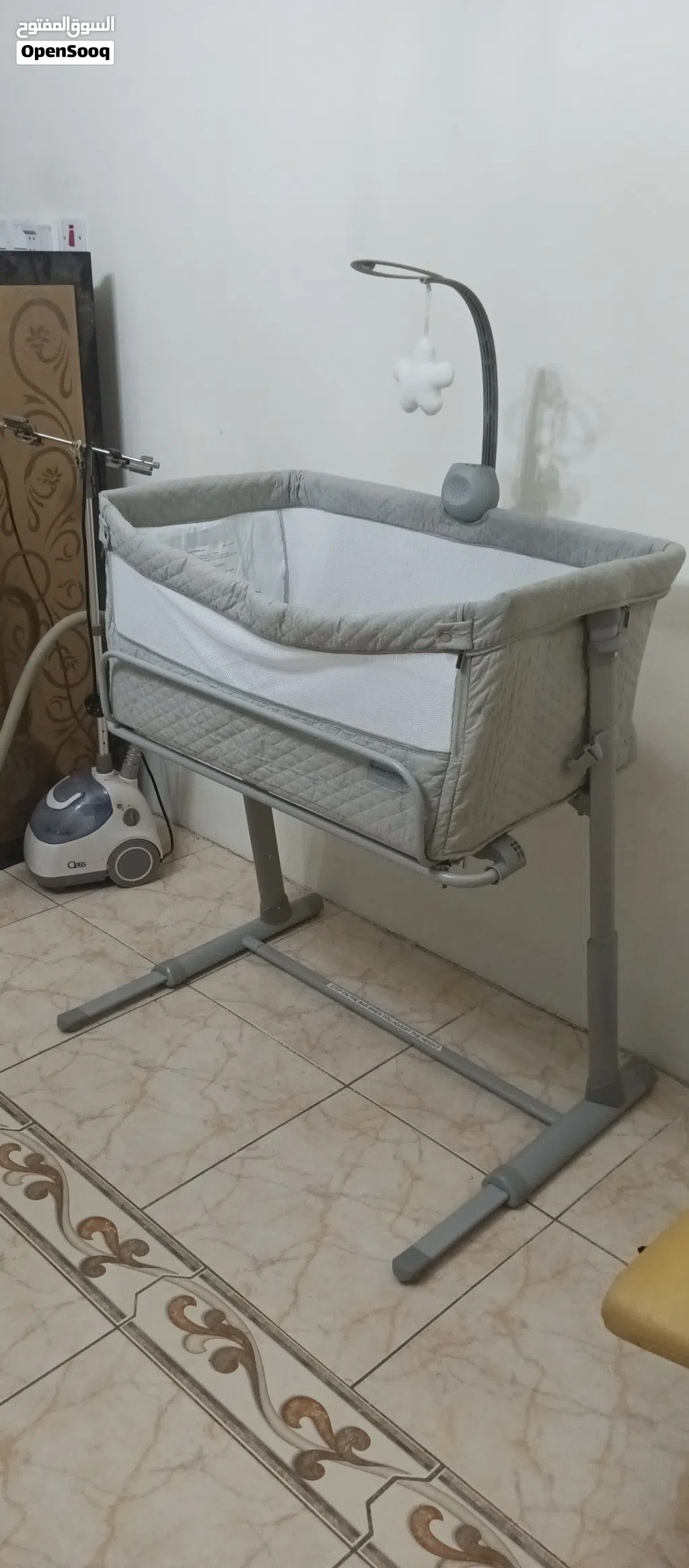 سرير اطفال اخو الجديد مع موسيقى