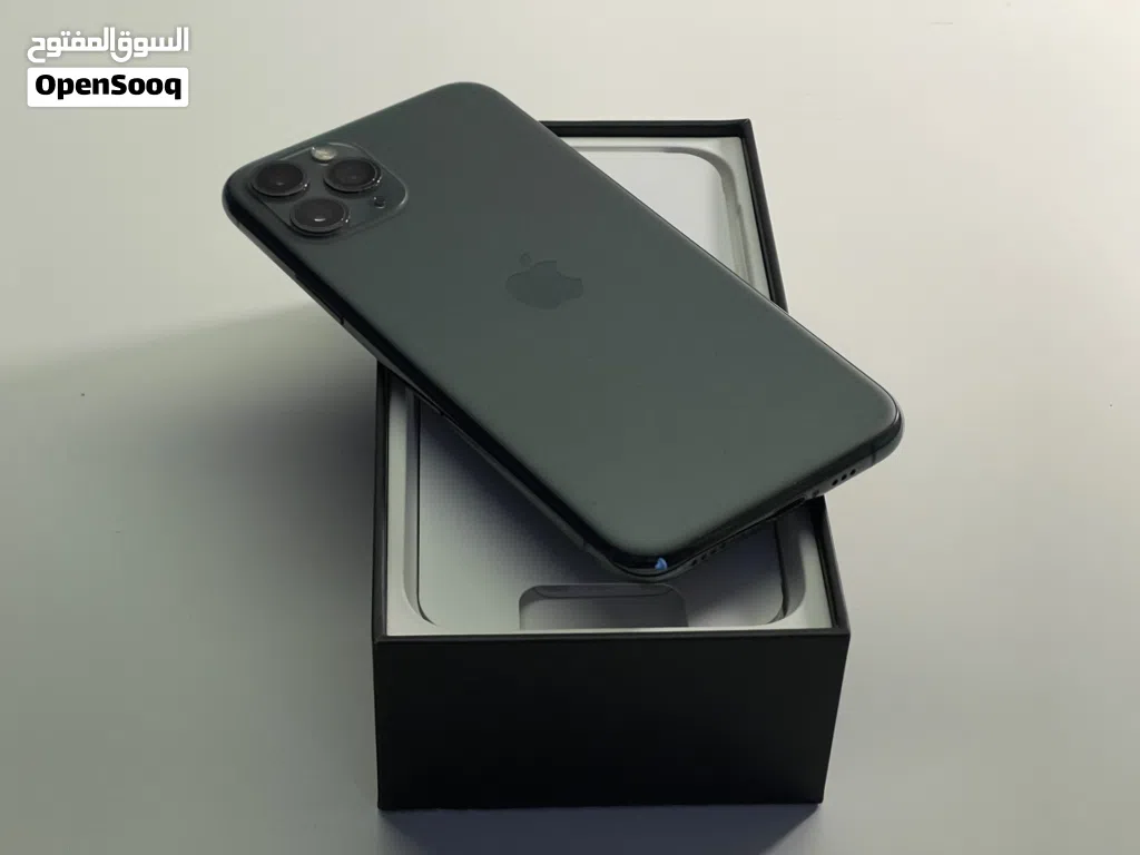 ايفون 11 برو 512GB لون اخضر في قمة النظافة