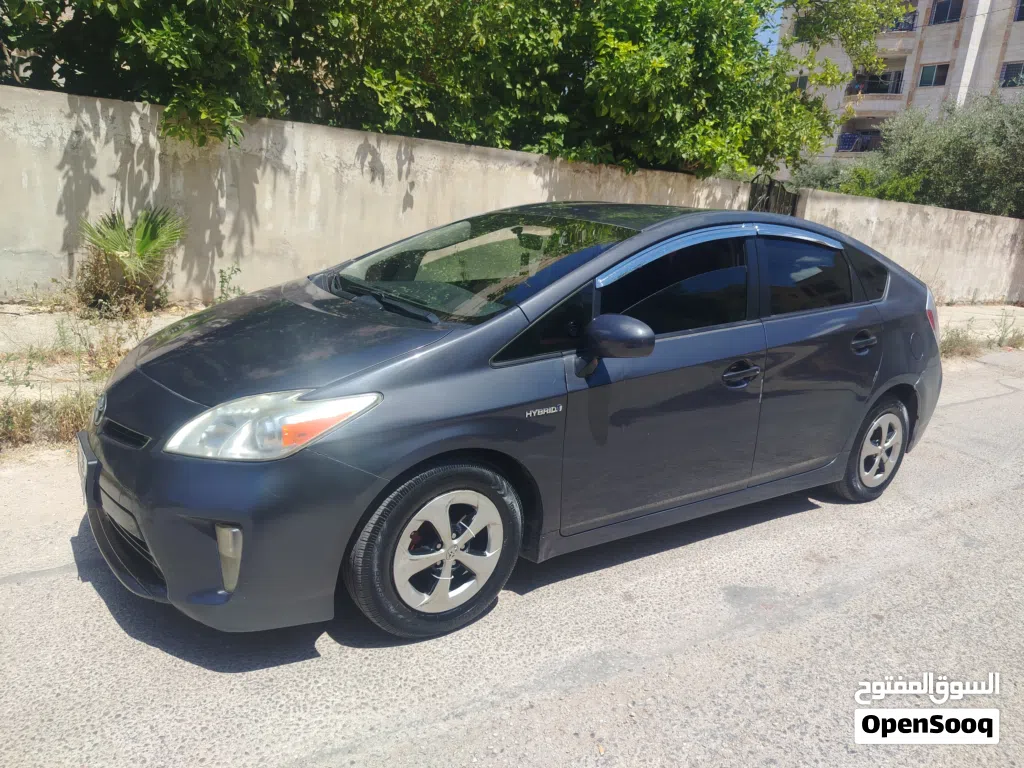 تويوتا بريوس Prius