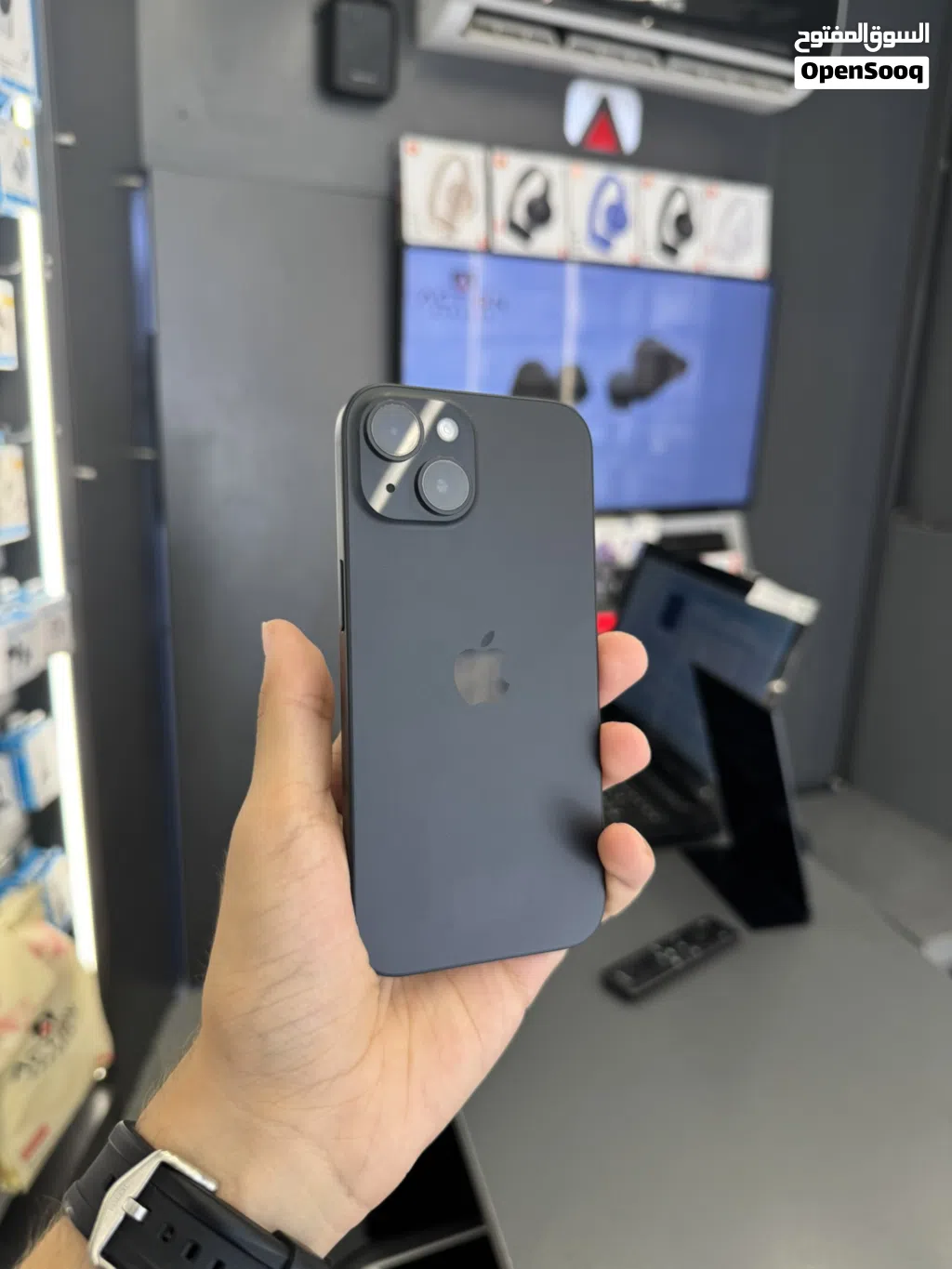 IPhone 15 128gb used////. مستخدم بحالة الجديد بطارية 95٪ ولا ربع خدش مدخل خط