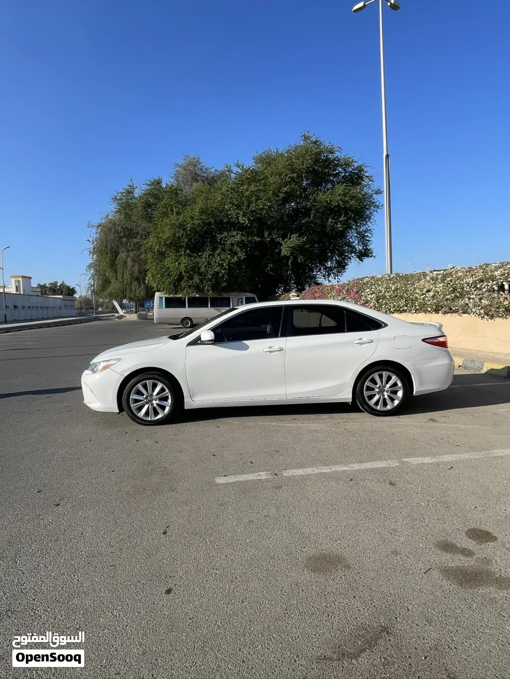 تويوتا كامري LE