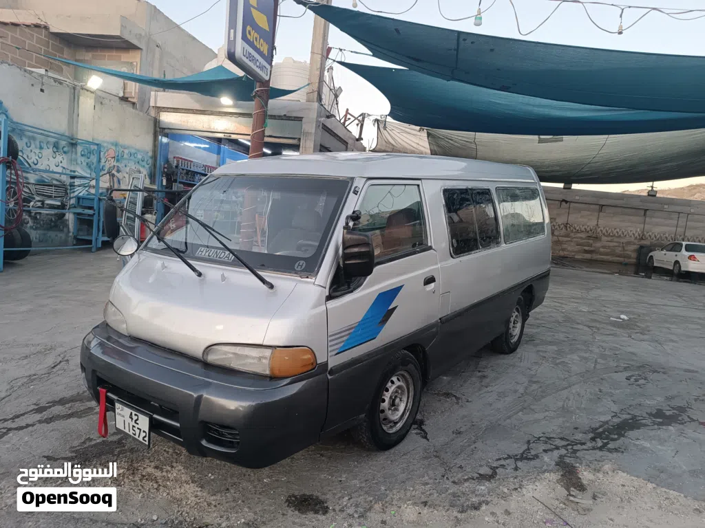 Hyundai H 100